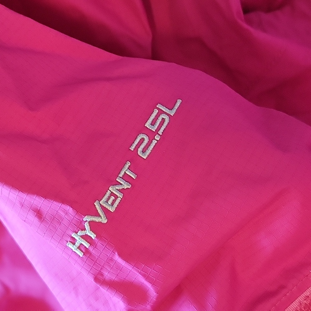 The North Face Hyvent 2.5L Fuchsia Raincoat Size Small - Picture 5 of 17